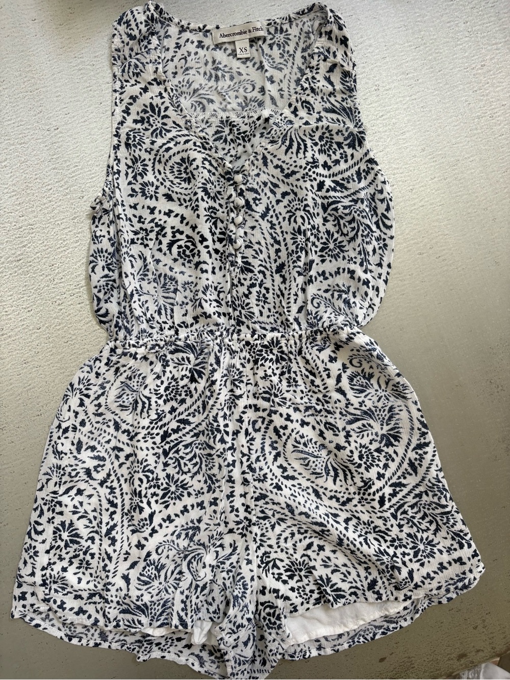 Abercrombie & Fitch White and Navy Printed Top